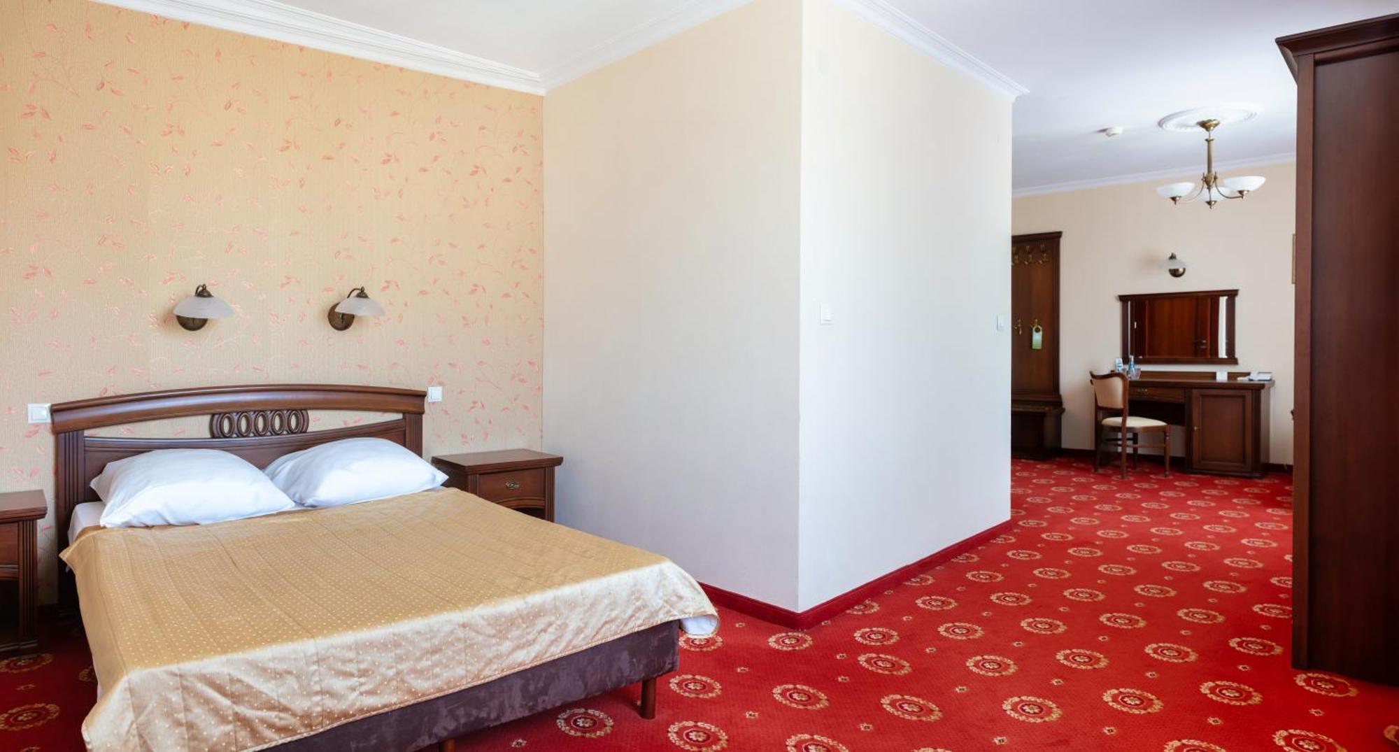 Hotel Arkadia Royal วอร์ซอ ภายนอก รูปภาพ