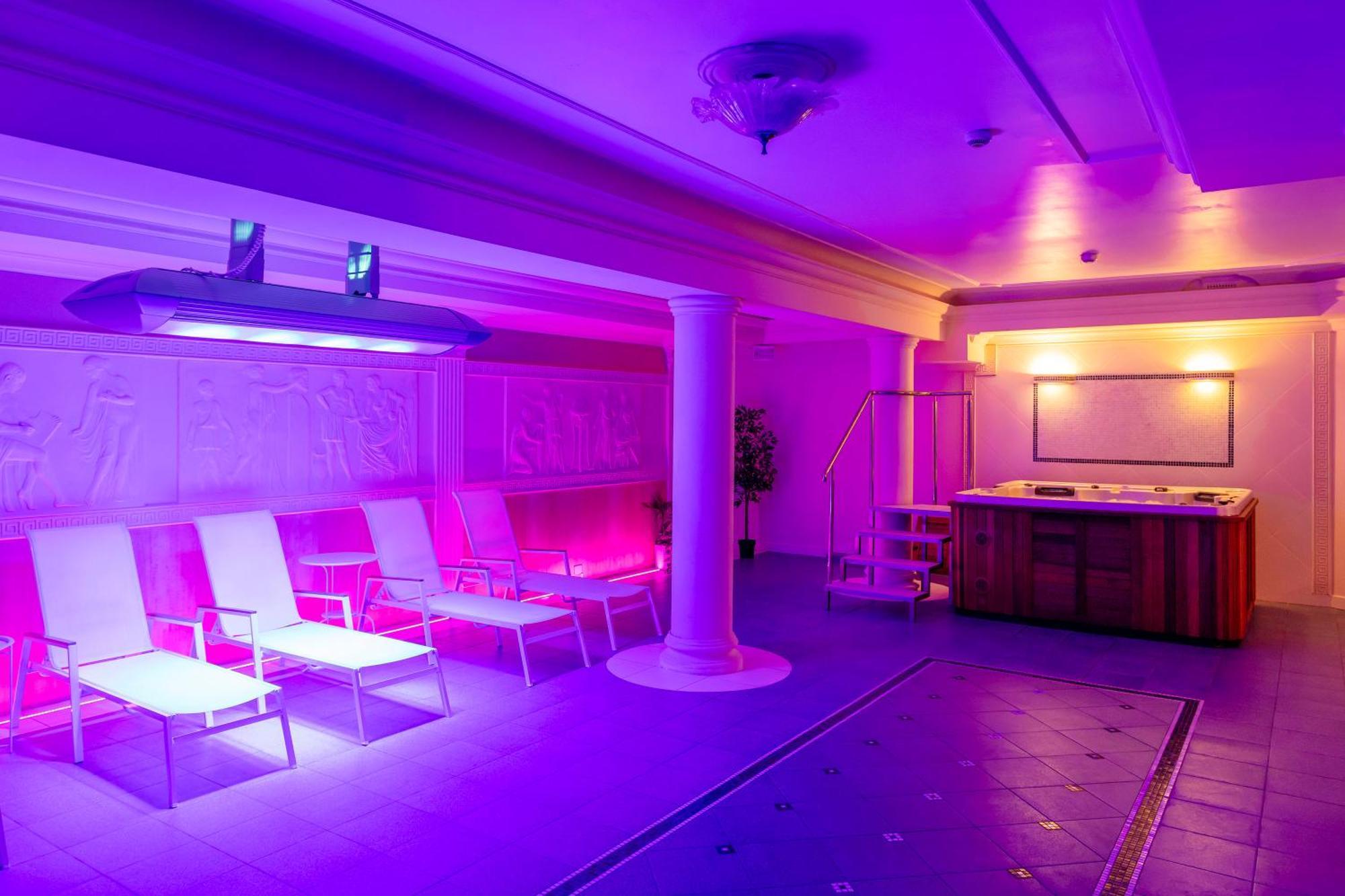 Hotel Arkadia Royal วอร์ซอ ภายนอก รูปภาพ