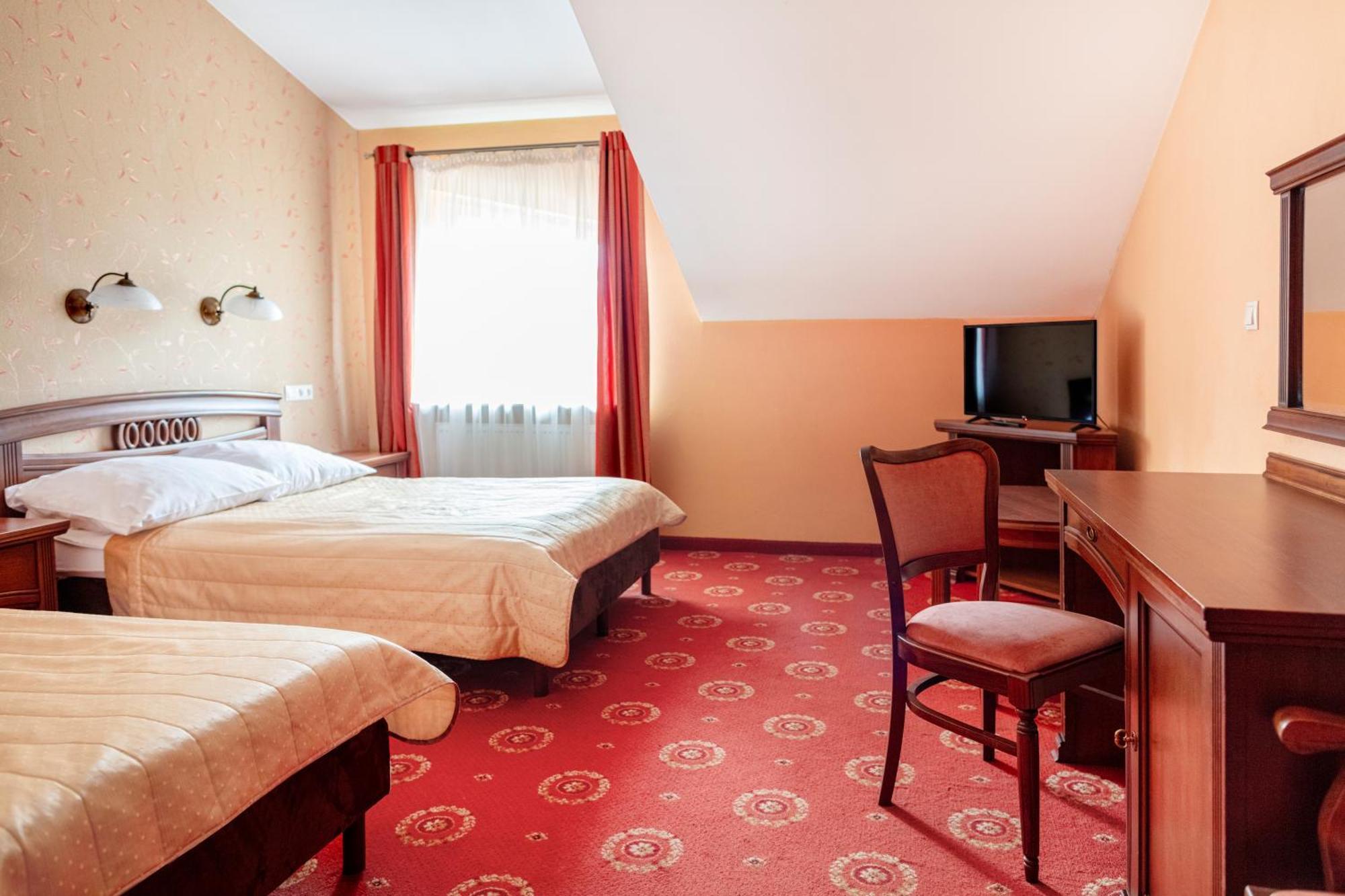 Hotel Arkadia Royal วอร์ซอ ภายนอก รูปภาพ