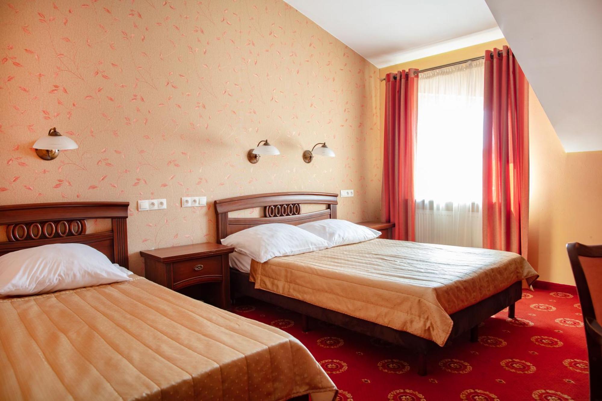 Hotel Arkadia Royal วอร์ซอ ภายนอก รูปภาพ