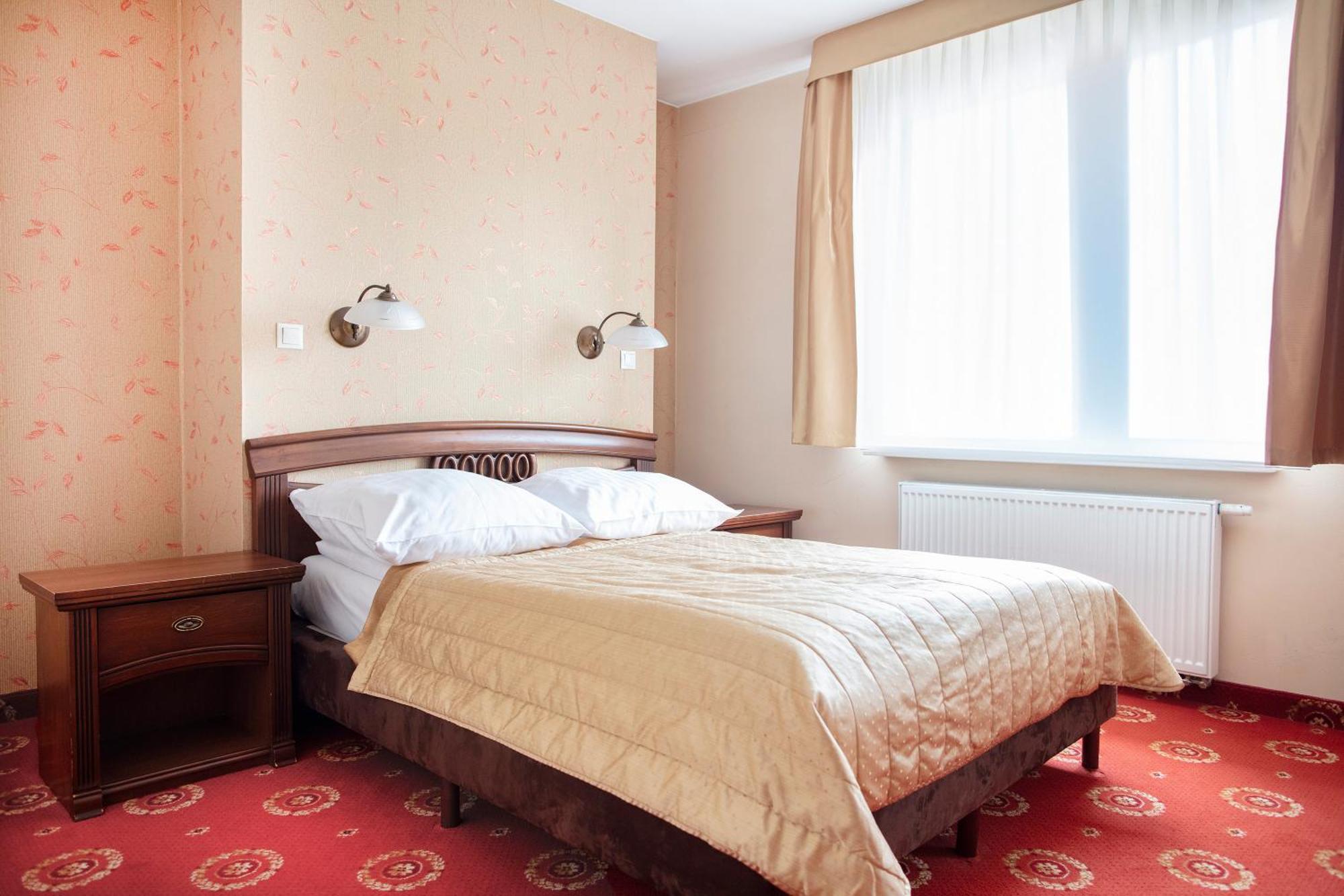 Hotel Arkadia Royal วอร์ซอ ภายนอก รูปภาพ
