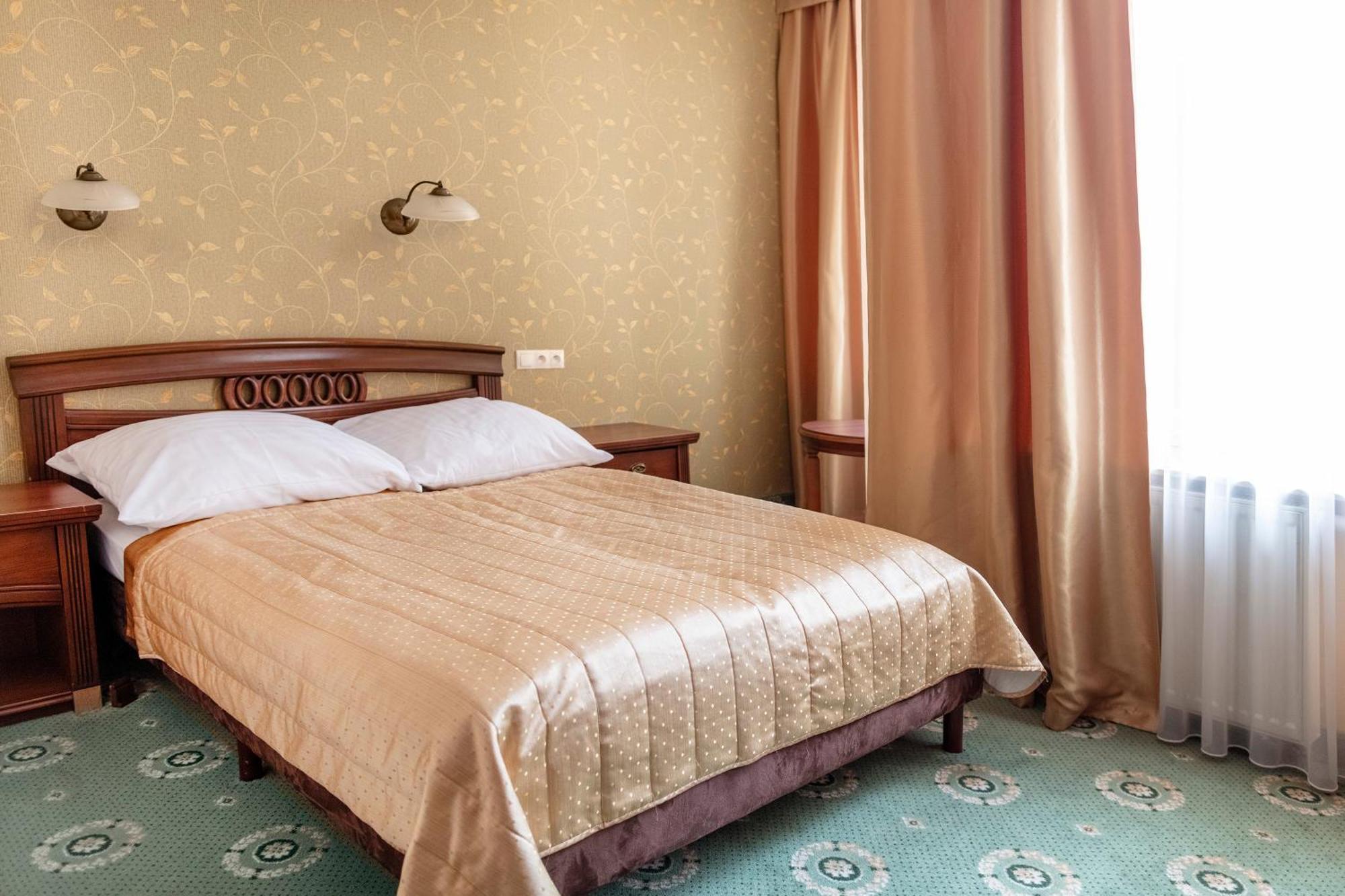 Hotel Arkadia Royal วอร์ซอ ภายนอก รูปภาพ
