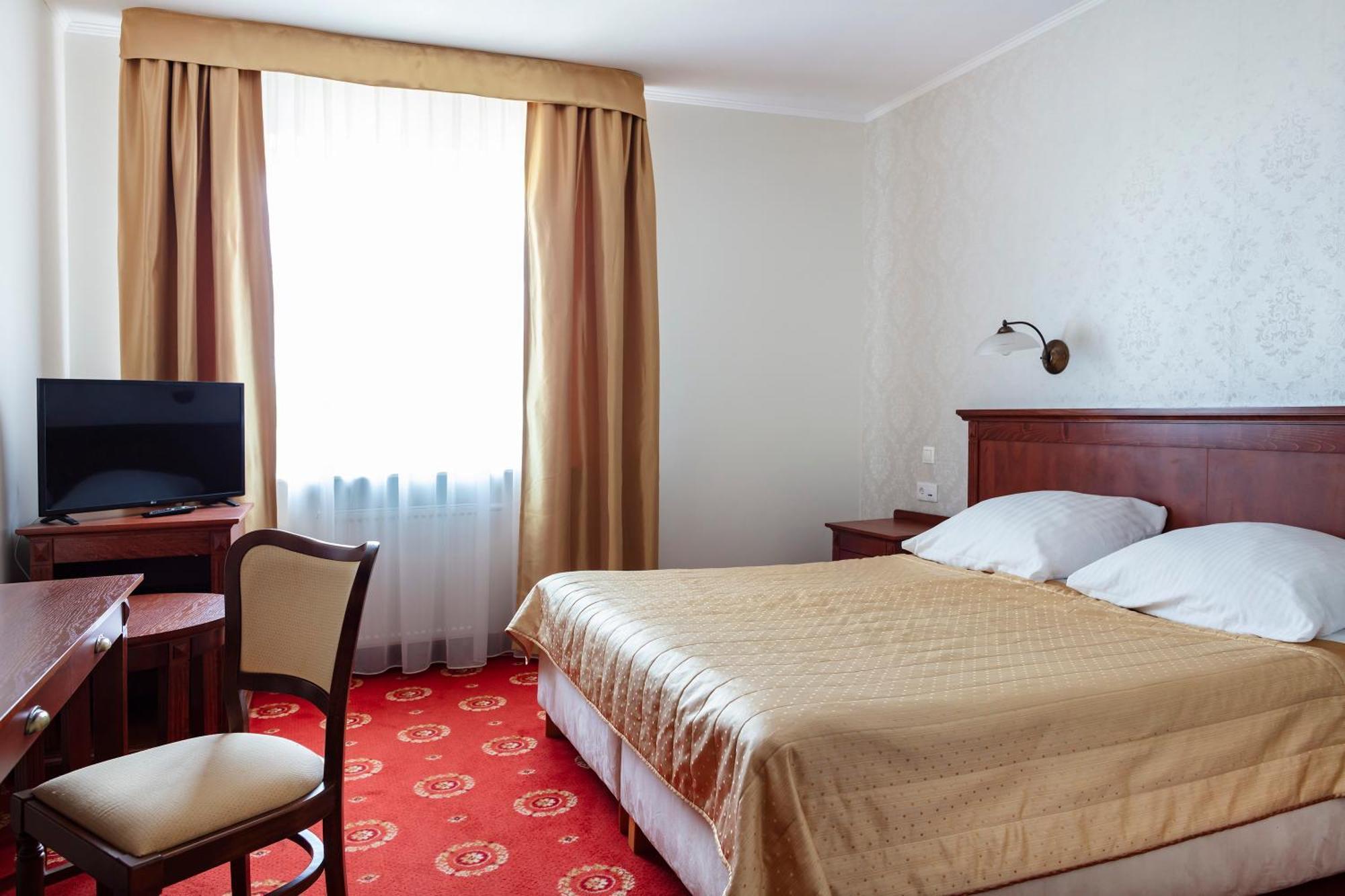 Hotel Arkadia Royal วอร์ซอ ภายนอก รูปภาพ