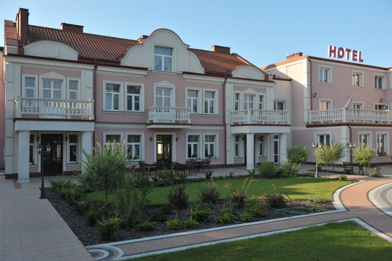Hotel Arkadia Royal วอร์ซอ ภายนอก รูปภาพ